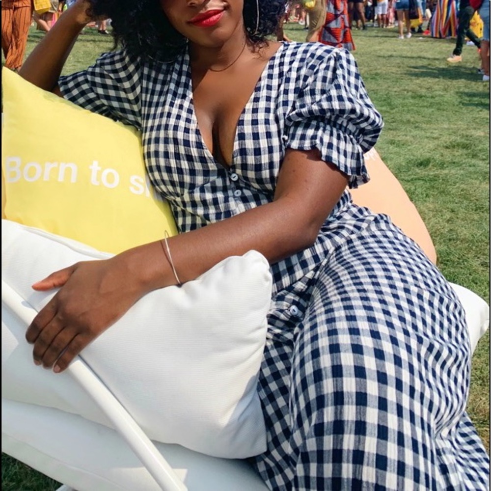 Gingham jumpsuit with puff sleeves